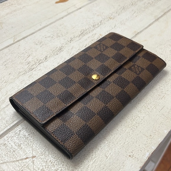 Louis Vuitton Damier Sarah Long Wallet - Picture 1 of 16